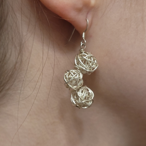 Silver Wire Knot Earrings - Picture 3 of 3